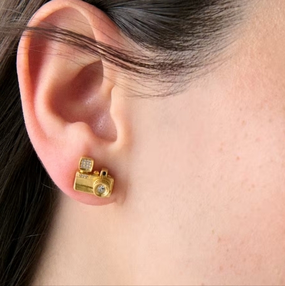 Kate Spade Picture Perfect Camera Pendant Necklace & Stud Earrings - Picture 3 of 6